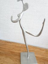 Jolie Statuette danseuse contemporaine en étain