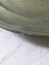 Assiette en étain à bord rond mouluré XVIIIème