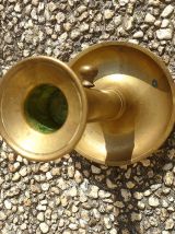 bougeoir  a poussoir  en laiton , vintage