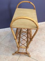 Porte revues ,bout de canapé  en rotin 