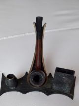 Ancien porte pipe en bronze avec sa pipe