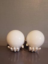 paire d'appliques mains  céramique blanche + globes opaline 