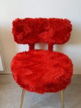 chaises moumoute rouge vintage année 72 en très bon état