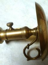 bougeoir ancien avec poussoir en laiton , vintage