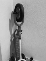 trotinette pliable 3 roues de marque Nordy rouge et blanche