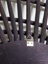 grand miroir en rotin vintage foncé forme ORTF des années 60