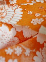 tissu d'ameublement vintage à fleurs orange 