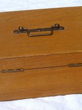 boite , coffret  en  bois  avec  clée ,   vintage