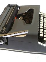 Machine a écrire  by Remington  monarch, vintage