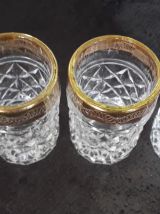 4 anciens verres à liqueur