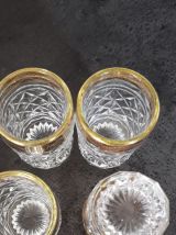 4 anciens verres à liqueur