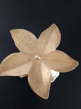 Bougeoir fleur en laiton 
