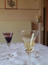 lot de 4 verres a goutte sur pieds