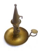 Bougeoir a  poussoir vintage en laiton  avec son éteignoir