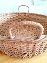 Joli panier rond en rotin