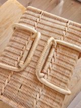 Joli vanity, valisette en osier. 