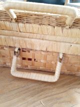 Valisette en osier vintage. 