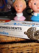 Porte brosse à dents et emballage dentifrice Nicolas Pimpren