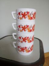 Tasses des années 70