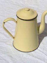 pichet , cafetière en tole émaillée ,  vintage