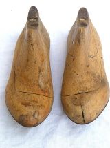 paire  d'embauchoirs anciens en  bois, vintage