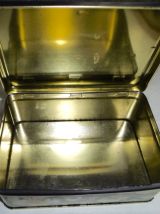 Boîte en tôle, des galettes Saint Michel