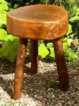 Tabouret de traite tripode , ancien