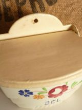 Jolie boîte à sel en céramique peinte à la main Luneville