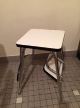 Table et chaises de cuisine en Formica