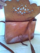 Magnifique sac vintage en cuir épais en bon état
