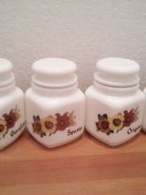 4 Pots à épices vintage en opaline
