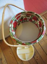 Travailleuse tripode boîte à couture roses