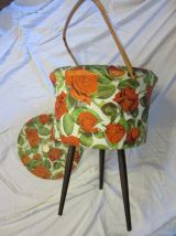 Travailleuse tripode boîte à couture roses