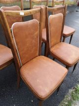  superbe chaise vintage en skaï marron liseré blanc