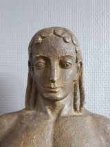 buste homme de la mythologie en coulée de pierre socle en bo