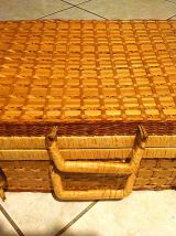 valisette en rotin , vintage