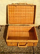 valisette en rotin , vintage