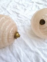 paire de suspensions boule en verre de clichy rose