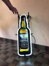 enseigne neon clan campbell