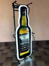 enseigne neon clan campbell