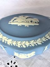 Superbe boîte à bijoux ovale Wedgwood