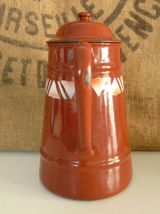 Petite cafetière, théière ancienne en tôle émaillée marron 