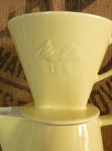 Très jolie cafetière en faïence Melitta 123