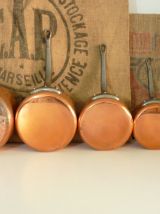 Lot de 5 casseroles " Fabrication française " en cuivre 