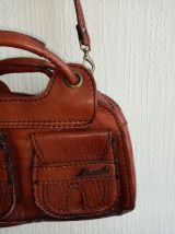Sac vintage cuir authentique couture impeccable 