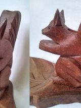 Plat en bois feuille et écureuil sculpté