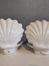 duo de lampes coquille céramique blanche et globes opaline 