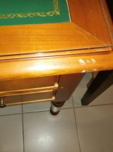 Très beau bureau merisier dessus cuir 