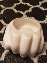vide-poche main en céramique blanche