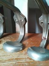 Trio de doubles patères anciennes en métal (école)